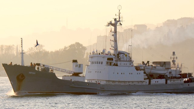 Kapal pengintai angkatan laut Rusia  (Foto: REUTERS/Yoruk Isik)