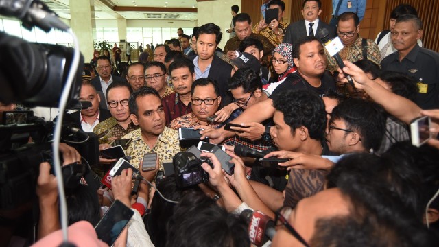 Aksi Walk Out Sidang Paripurna (Foto: Akbar Nugroho Gumay/Antara)