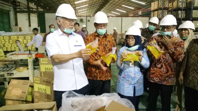 Mendag Kunjungi PT Mikie Oleo Nabati Industri (Foto: Edy Sofyan/kumparan)