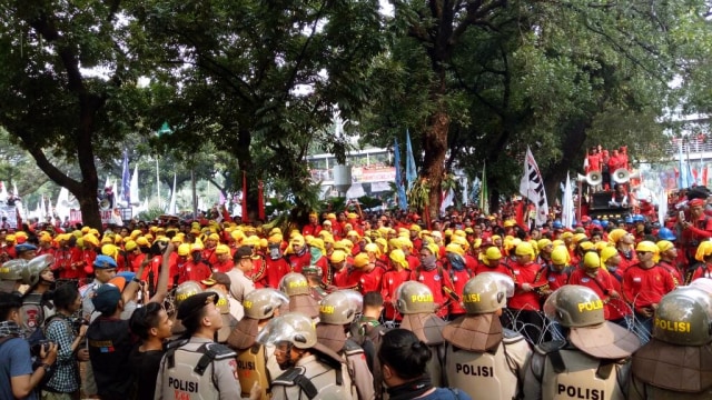 Demo Buruh di Jakarta. (Foto: Aria Pradana/kumparan)