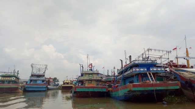 Kapal nelayan yang masih pakai cantrang. Foto: Nicha Muslimawati/kumparan