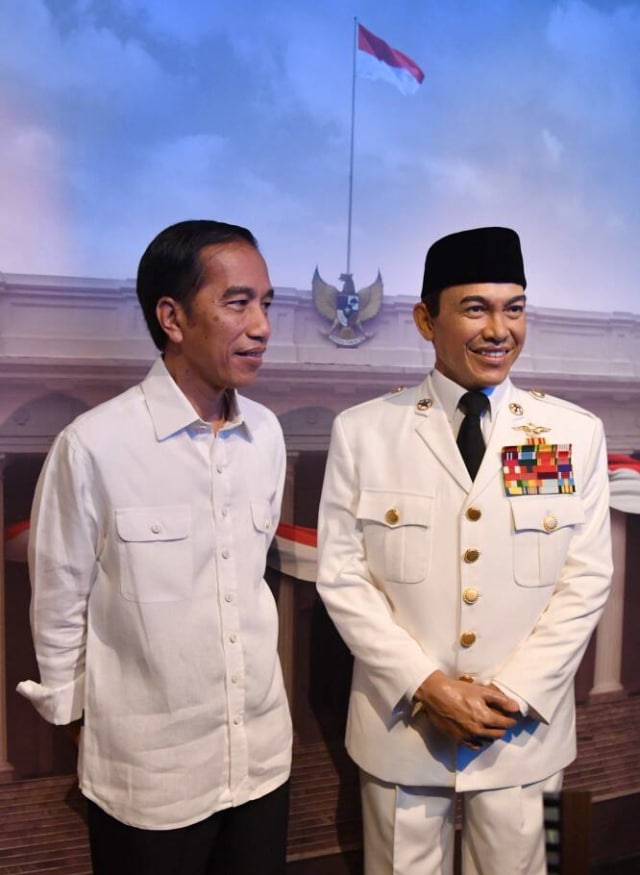 Jokowi dan Iriana di Madame Tussauds Hong Kong (Foto: Dok. Biro Pers, Media, dan Informasi Sekretariat Presiden)