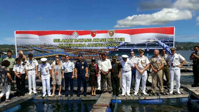 Luar Biasa... Atase Pertahanan dari 18 Negara Mengunjungi Keramba Emas Biru di Ambon