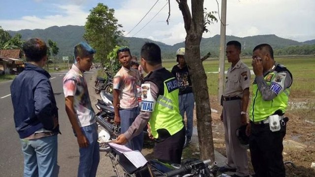 Aksi Corat-coret seragam di Banyumas. (Foto: Instagram/polres_banyumas)