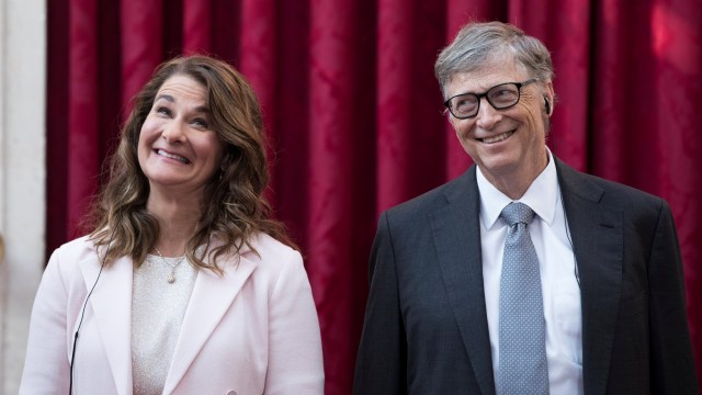 Melinda dan Bill Gates. Foto: REUTERS/Kamil Zihnioglu/Pool