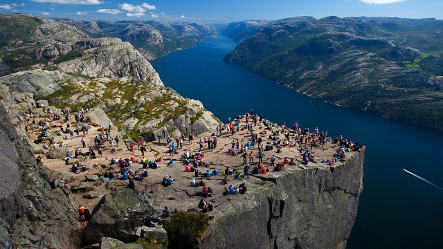 Preikestolen Cliff (Foto: Commons Wikimedia)