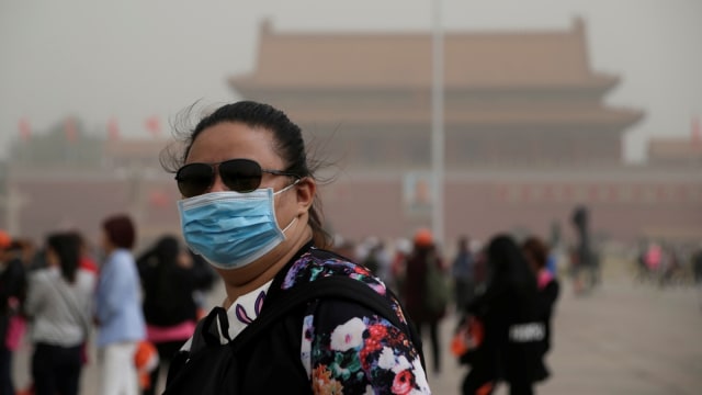 Badai Pasir di China (Foto: REUTERS/Thomas Peter)