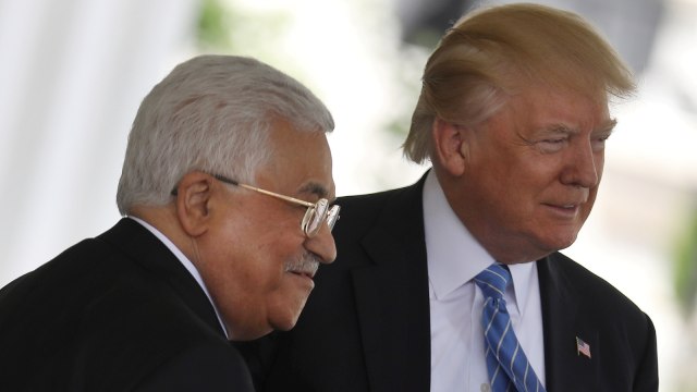 Donald Trump dan Mahmoud Abbas. (Foto: REUTERS/Carlos Barria)