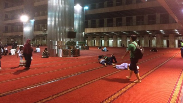 Suasana di dalam Masjid Istiqlal. (Foto: Kelik Wahyu Nugroho/kumparan)