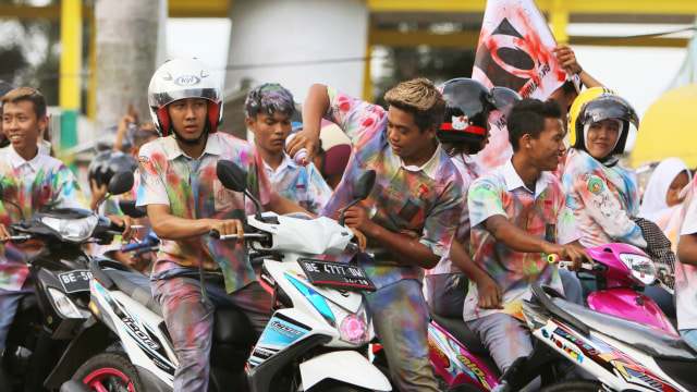 Konvoi pelajar di Indonesia. (Foto: Ardiansyah/Antara)