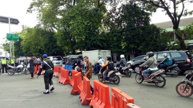 Jalan samping Istiqlal ditutup di Aksi 55 (Foto: Anggi Dwiky/kumparan)