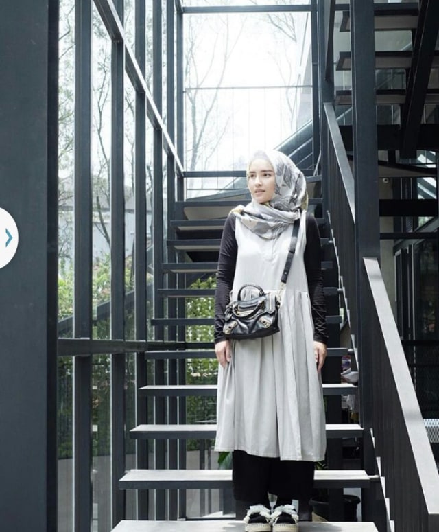 9 Ide Padu Padan Busana Inner Untuk Hijabers (15)
