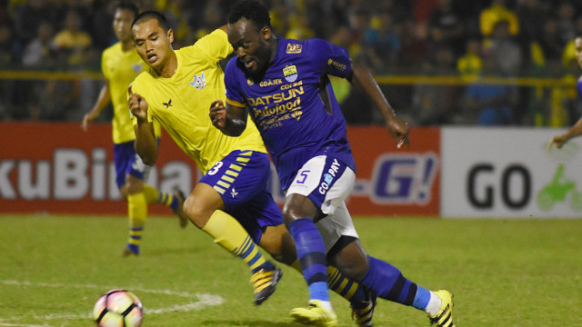 Persegres vs Persib. (Foto: M. Risyal Hidayat/ANTARA)