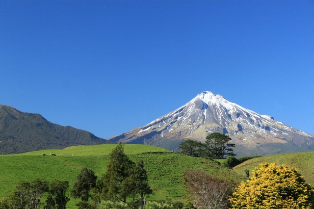 Gunung Taranaki, Selandia Baru (Foto: Pixabay)