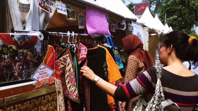 Bazar di Festival Palang Pintu. (Foto: Kelik Wahyu Nugroho/kumparan)