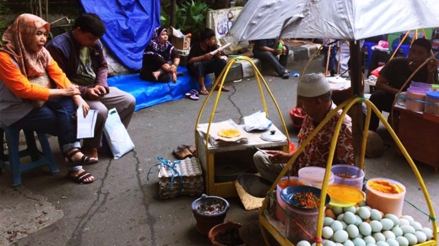 Kerak telor di Festival Palang Pintu. (Foto: Kelik Wahyu Nugroho/kumparan)