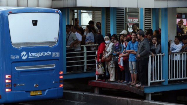 Mana bus Transjakarta selanjutnya? Foto: Fanny Kusumawardhani/kumparan