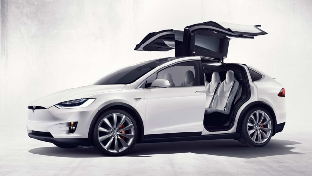 Mobil Tesla X. (Foto: Dok. tesla.com)