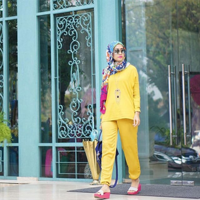 Maksimalkan Percaya Dirimu Dengan Outfit Warna Kuning (8)
