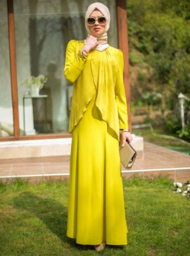 Maksimalkan Percaya Dirimu Dengan Outfit Warna Kuning 
