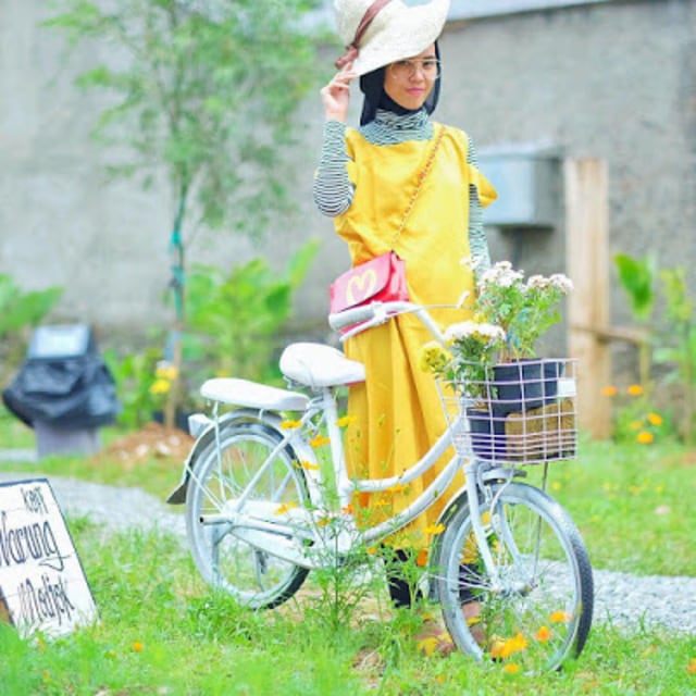 Maksimalkan Percaya Dirimu Dengan Outfit Warna Kuning (17)