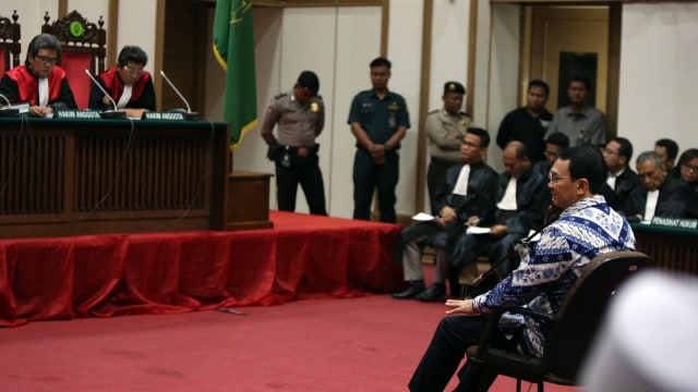 Ahok dalam sidang pembacaan vonis. (Foto: Isra Triansyah/POOL)