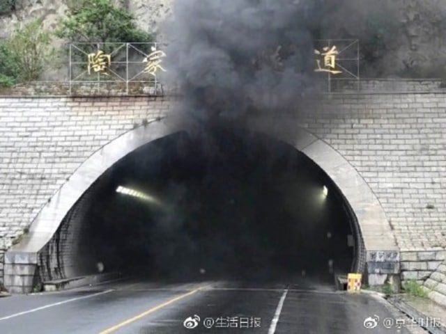 Terowongan lokasi kecelakaan bus. (Foto: Dok. Yonhap News)