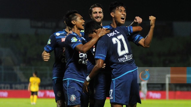 Para pemain Arema merayakan gol. (Foto: PT LIB)