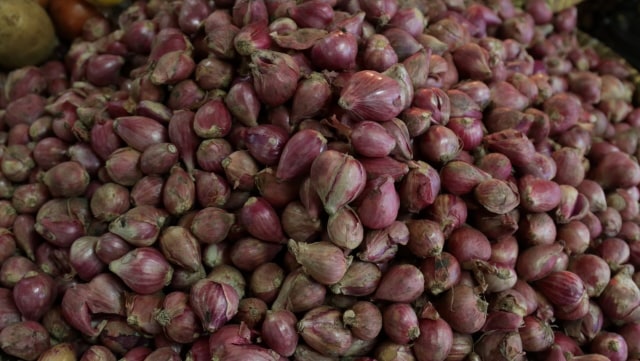 Bawang merah di pasar tradisional (Foto: Fanny Kusumawardhani/kumparan)