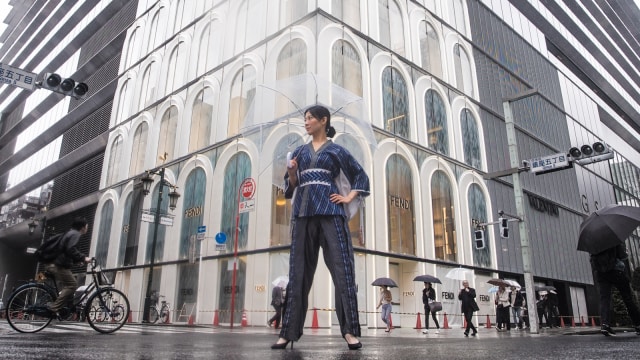 Pameran Tenun Tanimbar di Jepang. (Foto: Dok. Tenun Gaya)