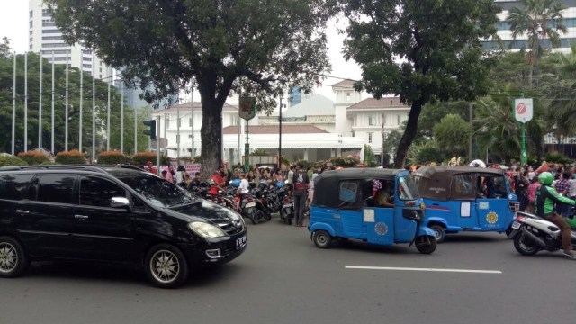 Pendukung Ahok di Balai Kota. (Foto: Johanes Hutabarat/kumparan)