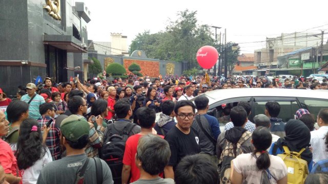 Suasana Mako Brimob dipenuhi oleh Ahokers (Foto: Aprilandika Pratama/kumparan)