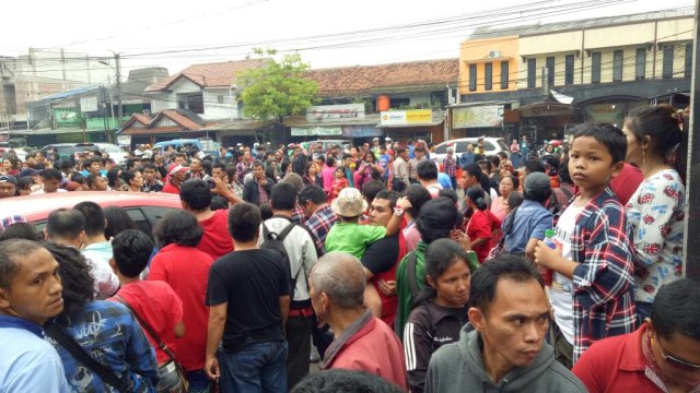 Suasana Mako Brimob dipenuhi oleh Ahokers (Foto: Aprilandika Pratama/kumparan)