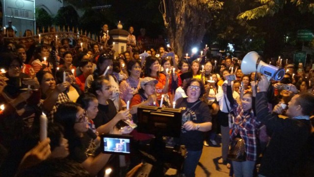 Massa pendukung Ahok kembali ke Mako Brimob (Foto: Aprilandika Pratama/kumparan)