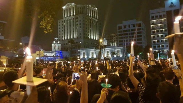 Aksi Seribu Lilin untuk Ahok di Medan. (Foto: Adi Hartono/Facebook)