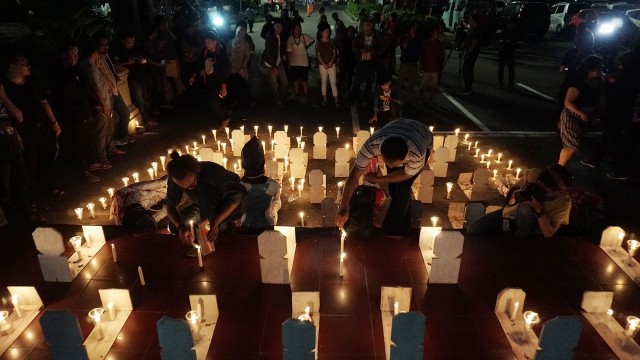 Lilin untuk mengenang 19 tahun reformasi (Foto: Aditia Noviansyah/kumparan)