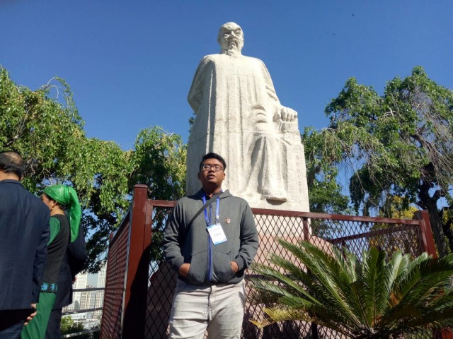 Berkunjung ke Peoples Park Urumqi (Foto: Wisnu Prasetiyo/kumparan)