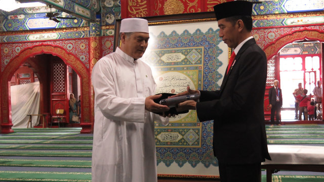 Jokowi di Masjid Niujie, Beijing (Foto: Antara/M. Irfan Ilmie)