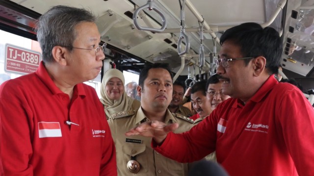 Djarot  uji coba jalur Transjakarta Koridor 13 (Foto: Fanny Kusumawardhani/kumparan)