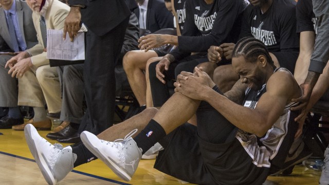 Kawhi Leonard cedera (Foto: Kelley L Cox-USA TODAY Sports)