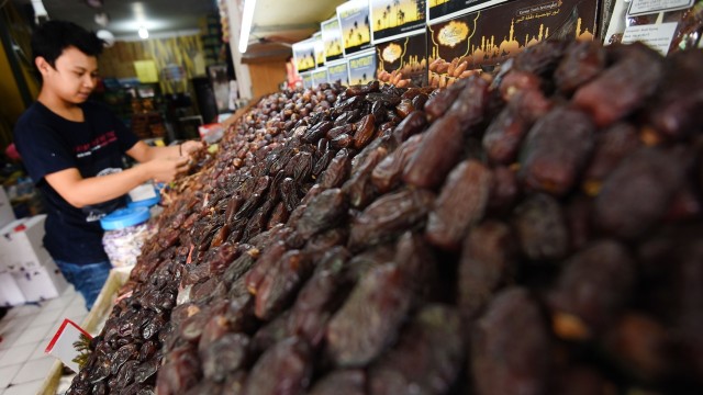 Kurma jelang Ramadhan (Foto: Akbar Nugroho Gumay/Antara)