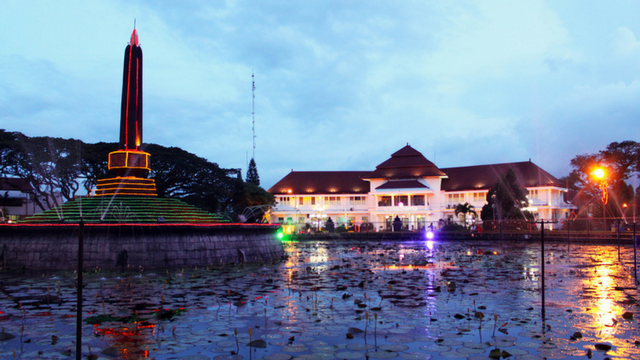 Tugu Malang (Foto: Wikipedia)