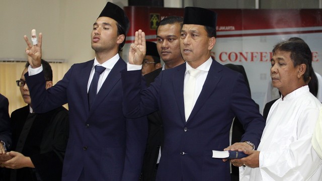 Ezra Walian resmi WNI