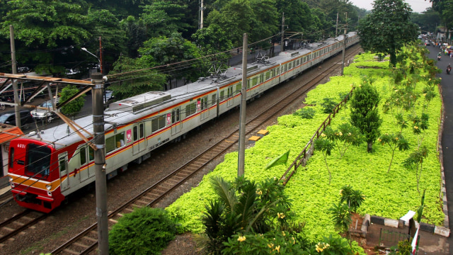 Commuter Line (KRL). Foto: Antara/Rivan Awal Lingga