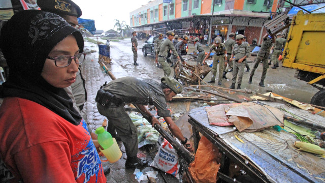 Pembongkaran Lapak PKL. (Foto: Antara/Rahmad)