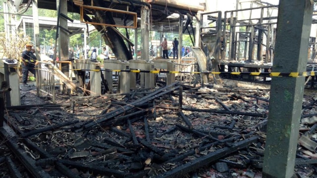 Stasiun Klender usai kebakaran  (Foto: Amanaturrosyidah/kumparan)