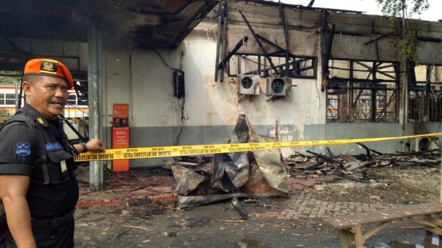 Stasiun Klender usai kebakaran  (Foto: Amanaturrosyidah/kumparan)