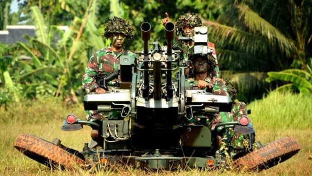 Anggota TNI latihan perang (Foto: tniad.mil.id)