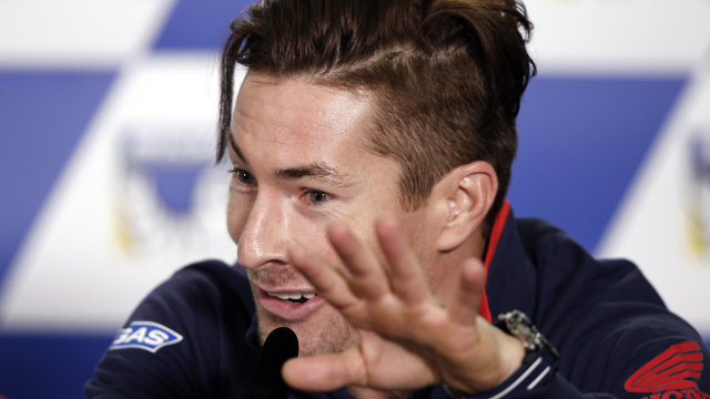 Nicky Hayden pada sebuah konferensi pers. (Foto: AP Photo/Rob Griffith)