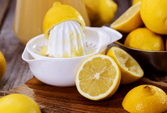 Air Perasan Lemon (Foto: thinkstock)